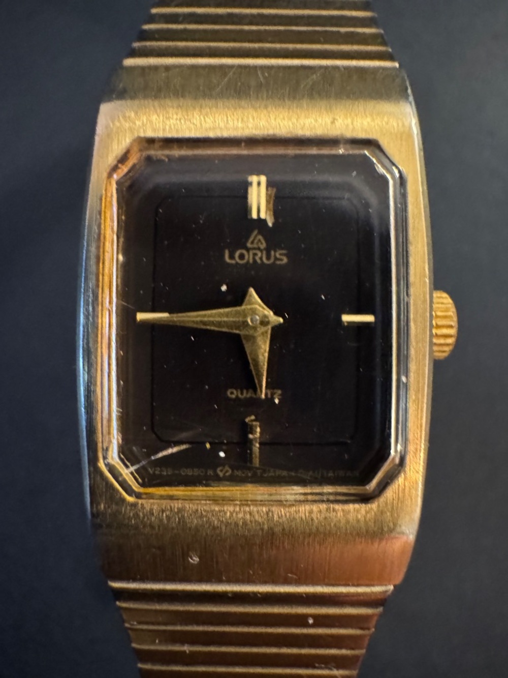 Vtg  Lorus by Seiko Gold-Tone Black Dial Quartz Watch V235-5280 Stainless Steel